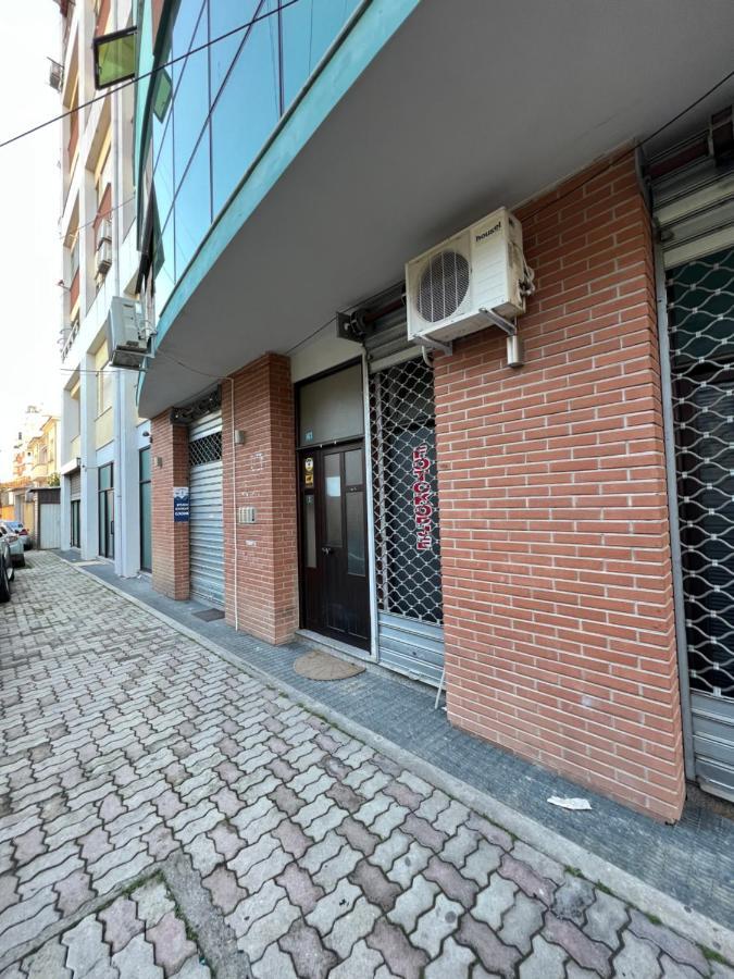 City Center Apartment In Shkoder Exterior photo
