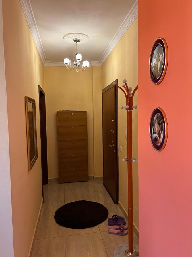 City Center Apartment In Shkoder Exterior photo